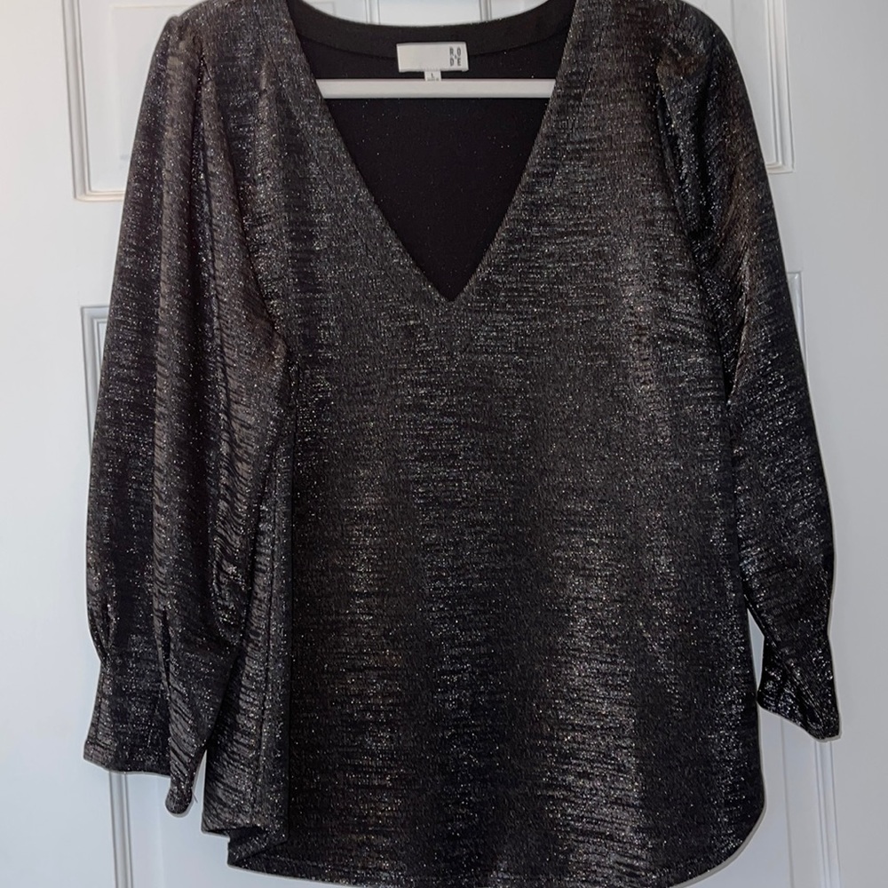 Worn once RO & DE black top with glitter threading